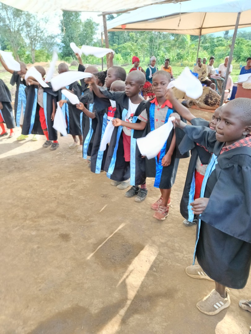 children graduating1
